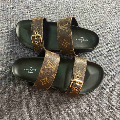 louis vuitton flat sandals women.